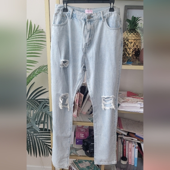 NWOT Pink Lily Boutique - Light Blue Distressed Straight Leg Jeans - Size 30 - Picture 1 of 6